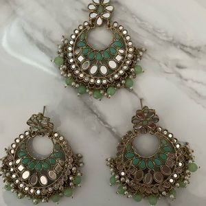 Pista Green Antique Gold Tikka Set
